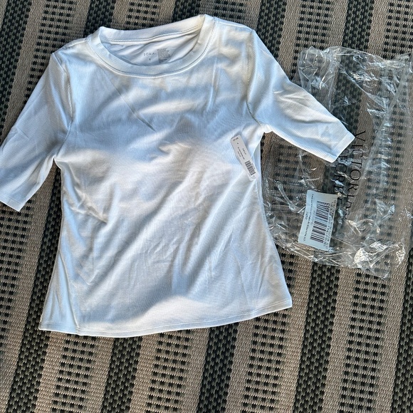NWT!! Soma Ribbed bra T shirt, built in bra shirt , removable cups, super soft! - Picture 2 of 3